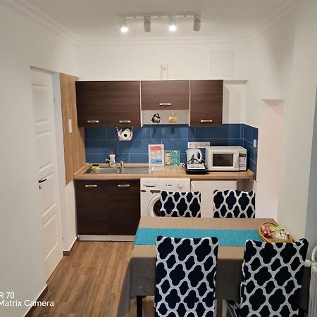 2 Rooms Retro Guesthouse In A Silent Garden Вечеш Екстериор снимка