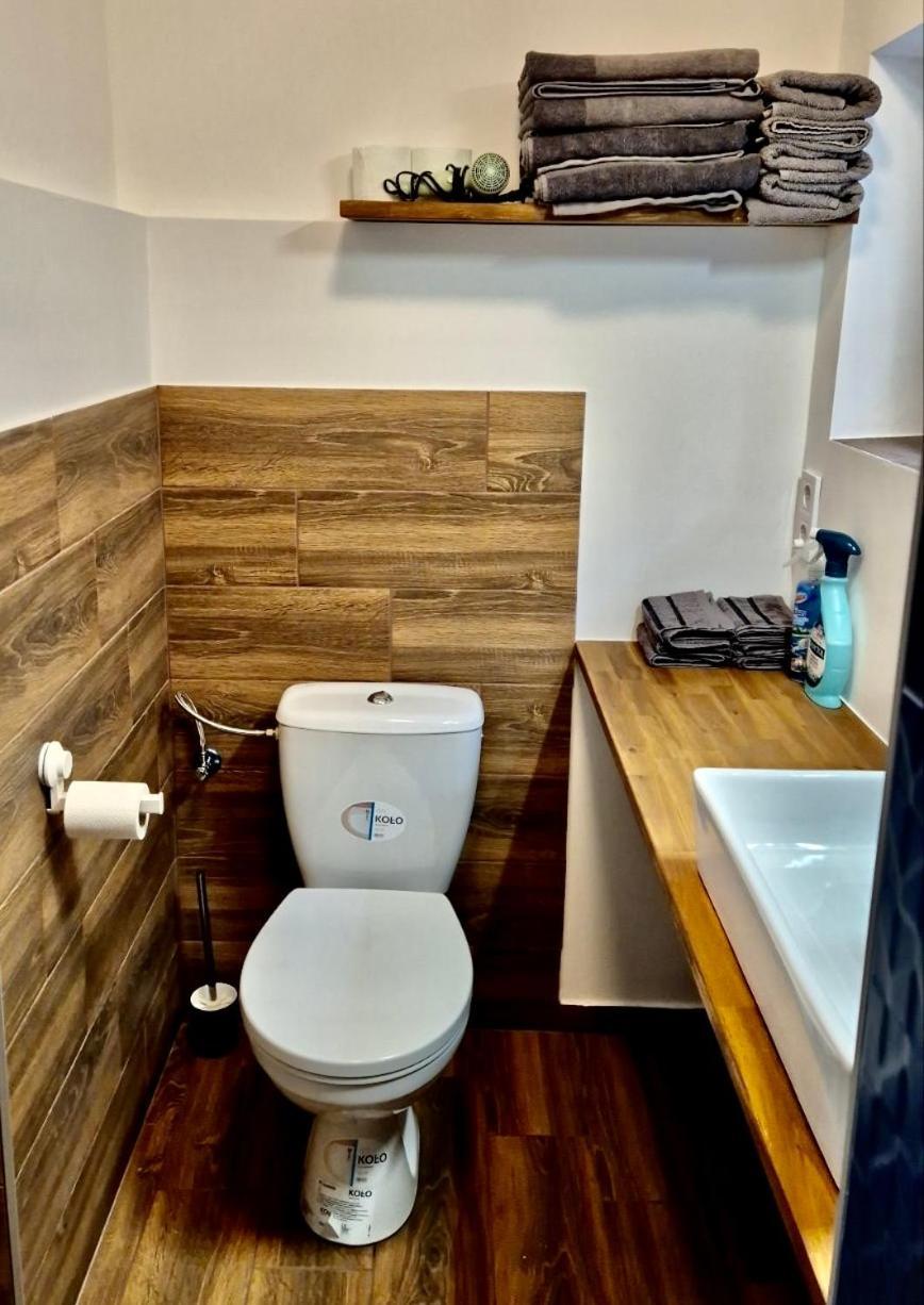 2 Rooms Retro Guesthouse In A Silent Garden Вечеш Екстериор снимка